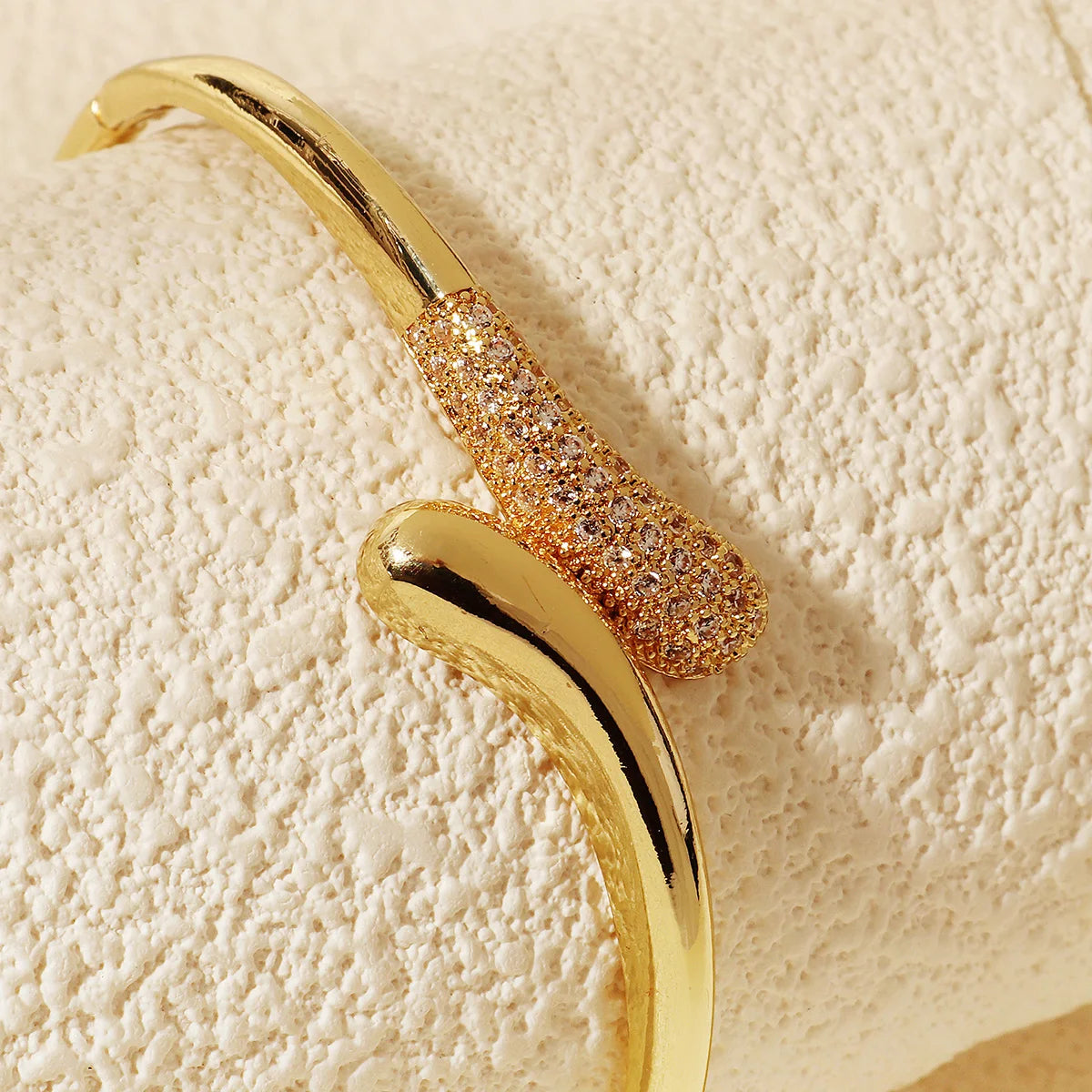 Bracelets Ouverts Scintillants